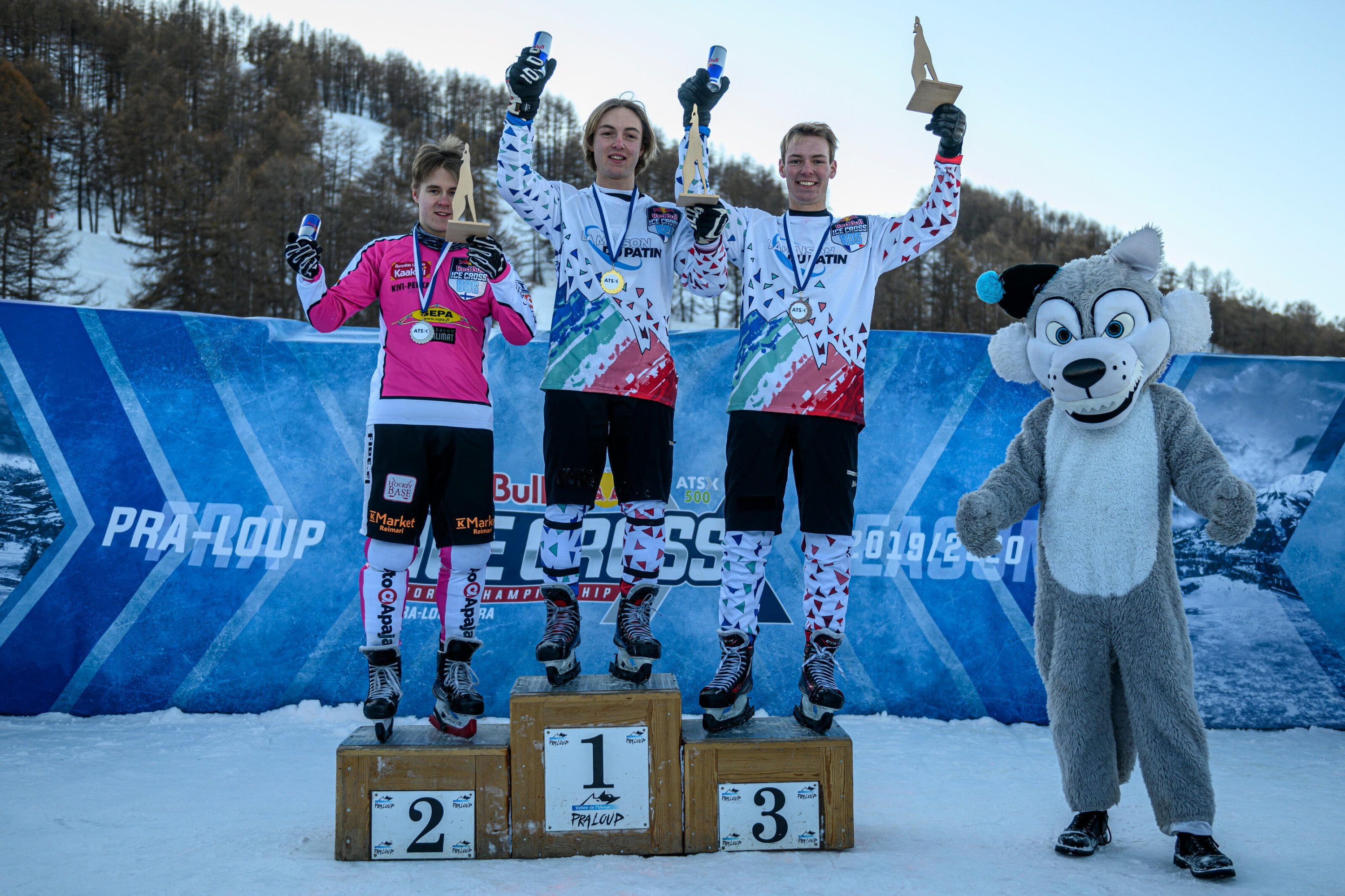 Brothers Arthur (middle) and Theo Richalet-Chaudeur (right) stood on the podium in Pra-Loup earlier this season. Image: Joerg Mitter / Red Bull Content Pool
